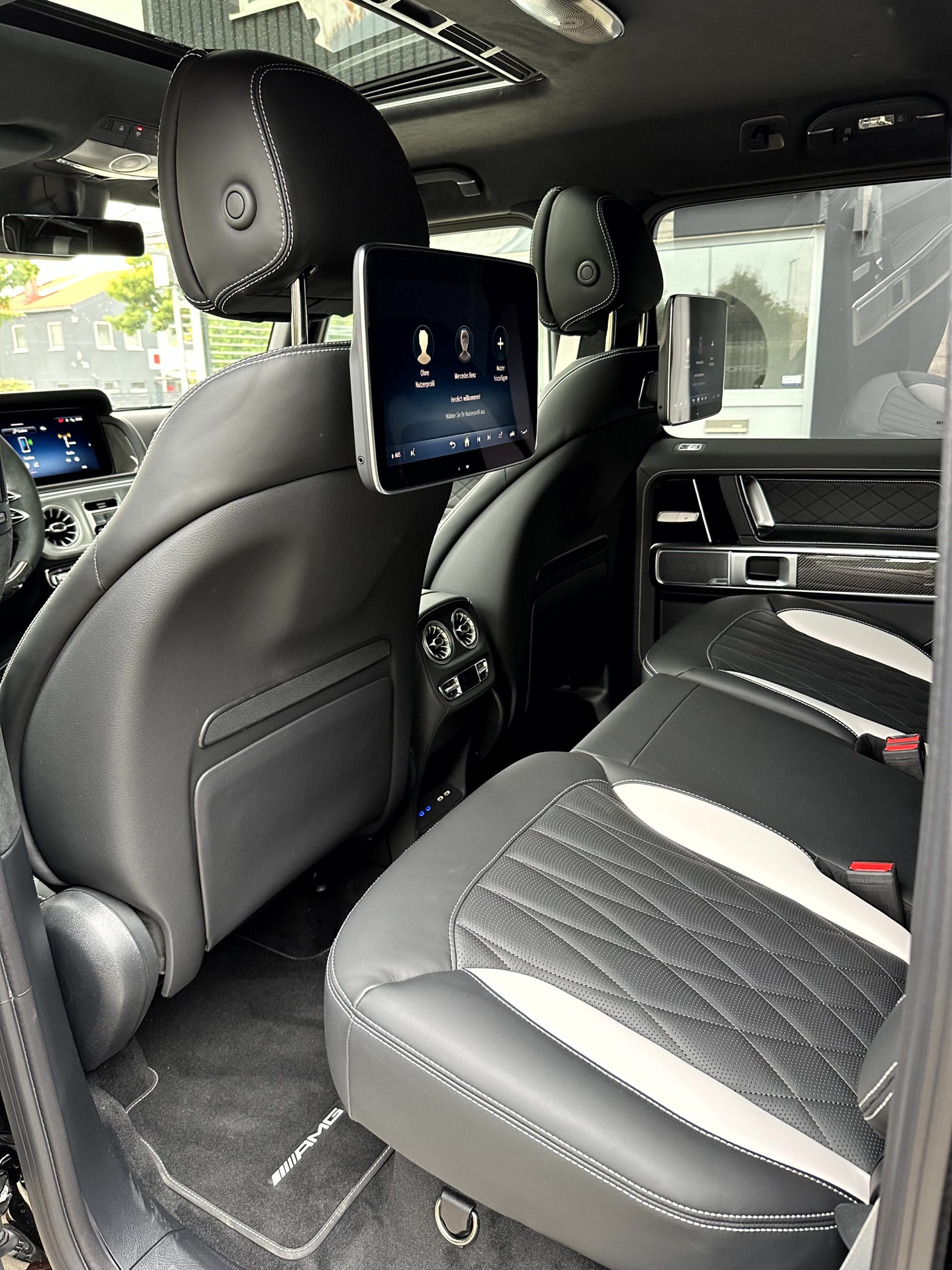 Mercedes Benz G63 AMG