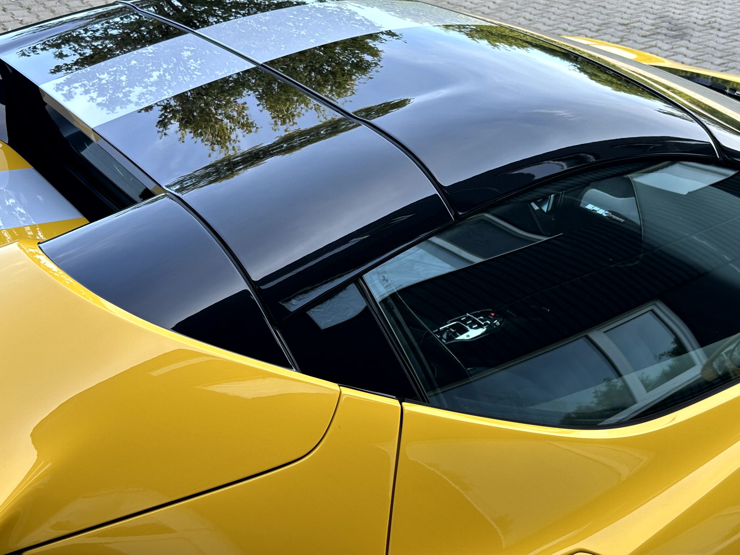 Ferrari SF90 Spider Assetto Fiorano Carbon