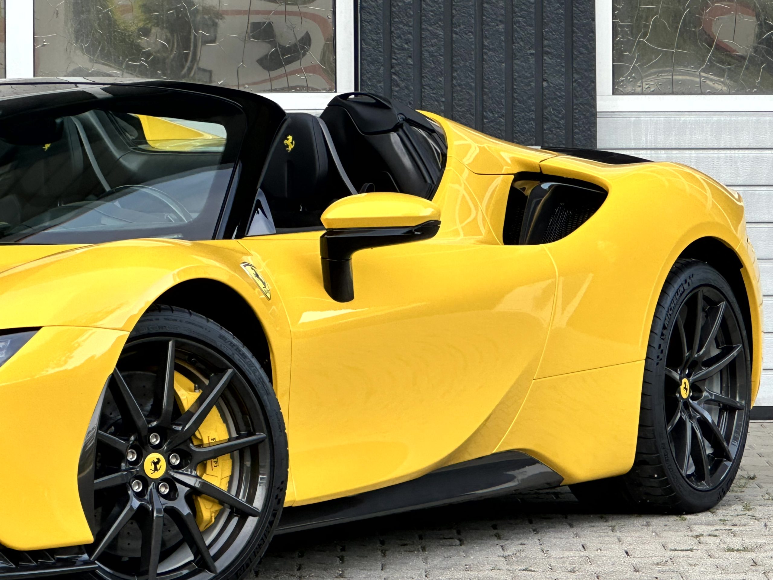 Ferrari SF90 Spider Assetto Fiorano Carbon