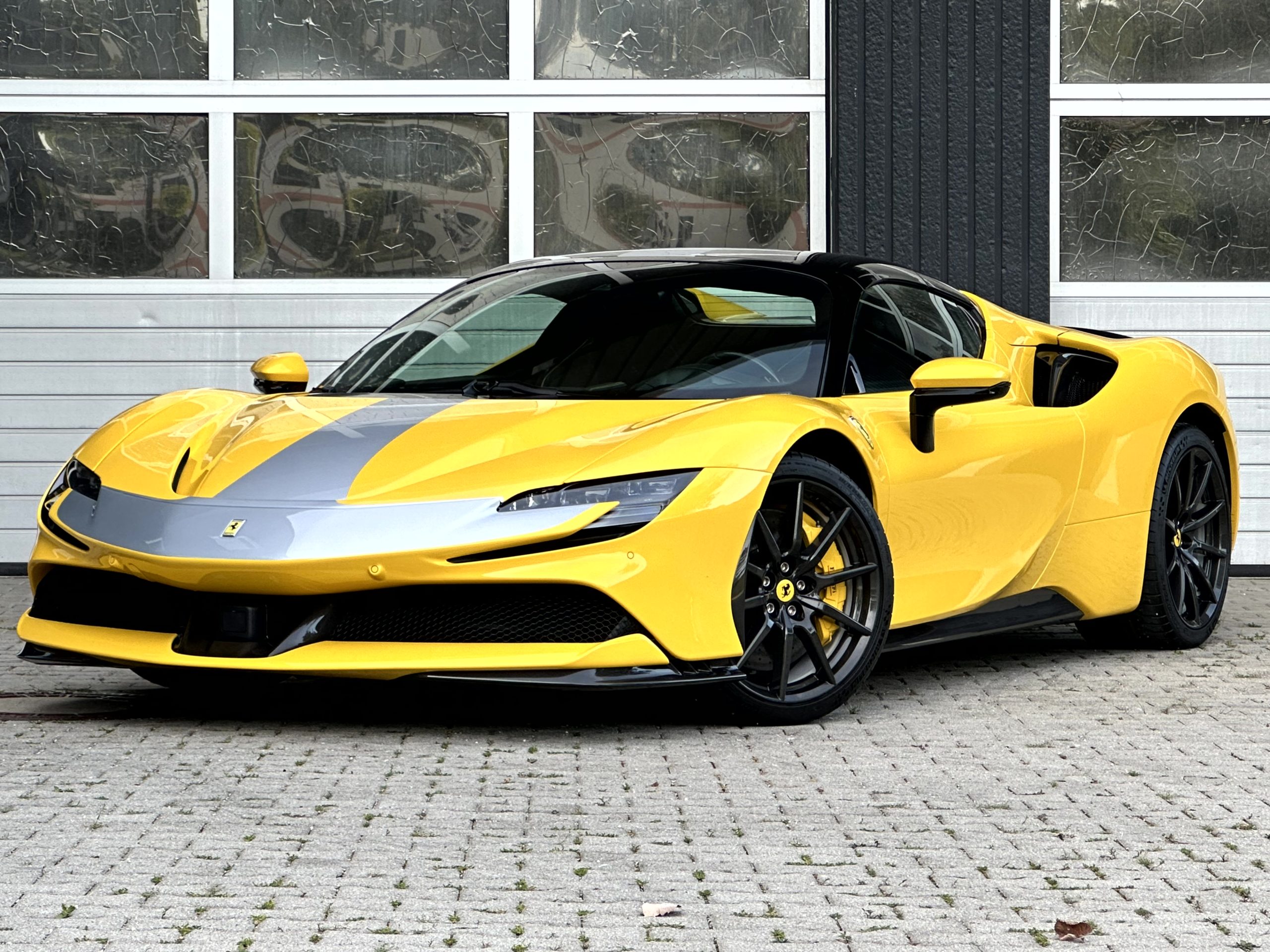 Ferrari SF90 Spider Assetto Fiorano Carbon