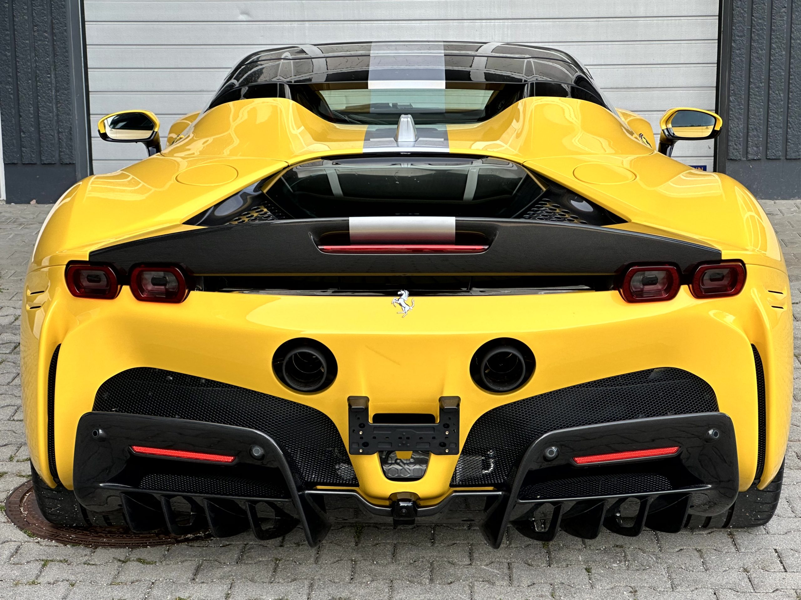 Ferrari SF90 Spider Assetto Fiorano Carbon