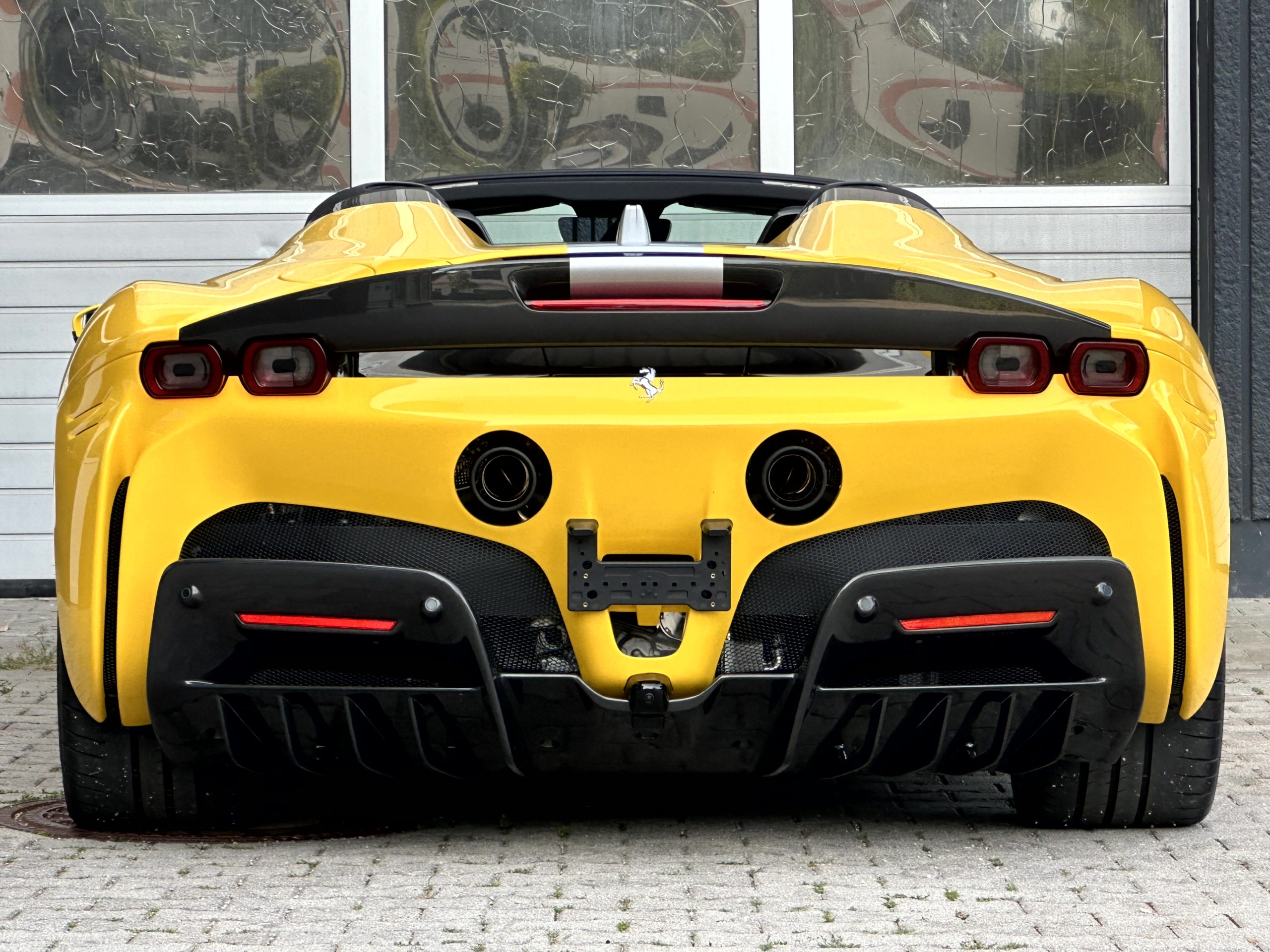 Ferrari SF90 Spider Assetto Fiorano Carbon