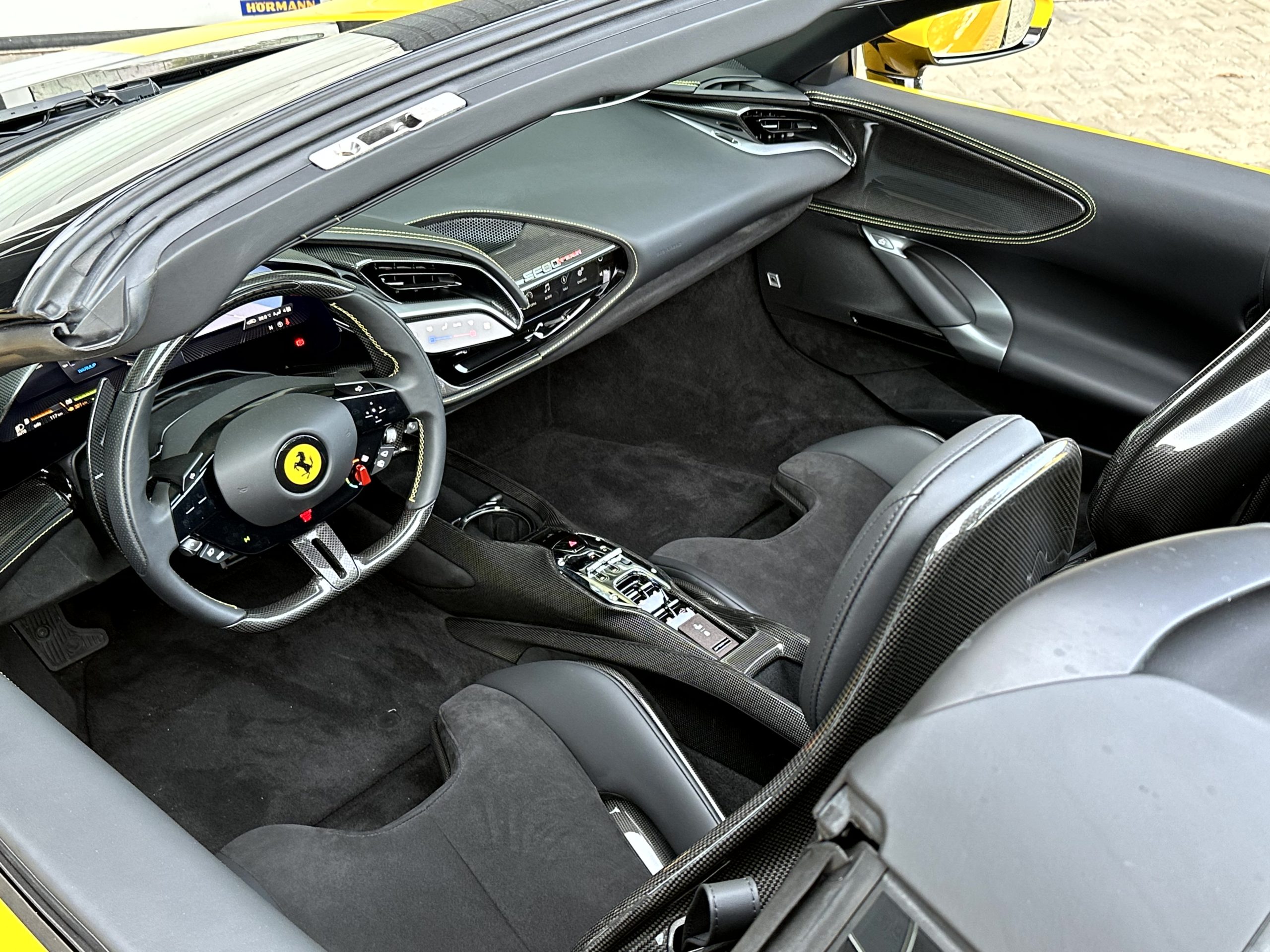 Ferrari SF90 Spider Assetto Fiorano Carbon