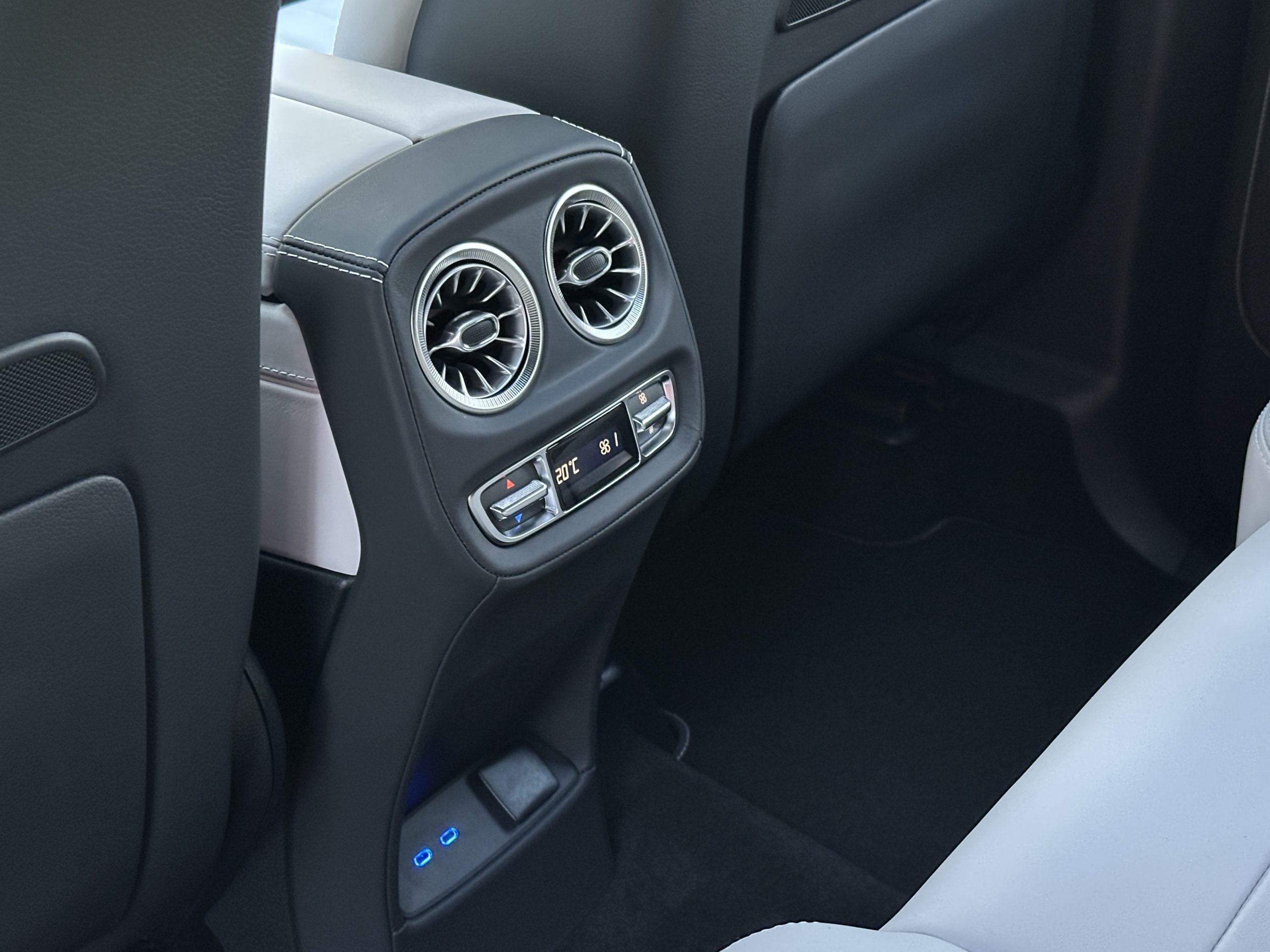 Mercedes Benz G63 AMG