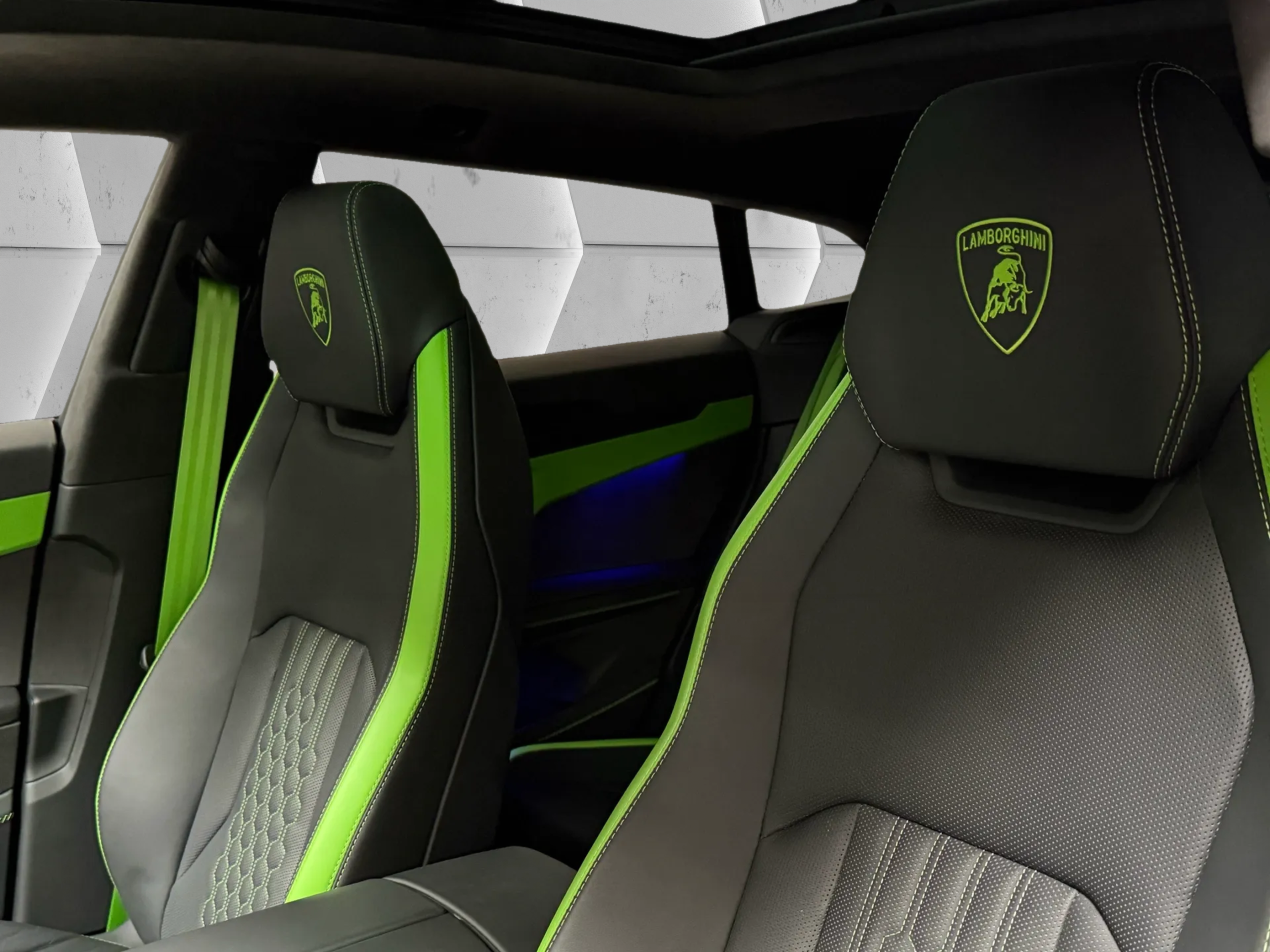 Lamborghini Urus SE 2025