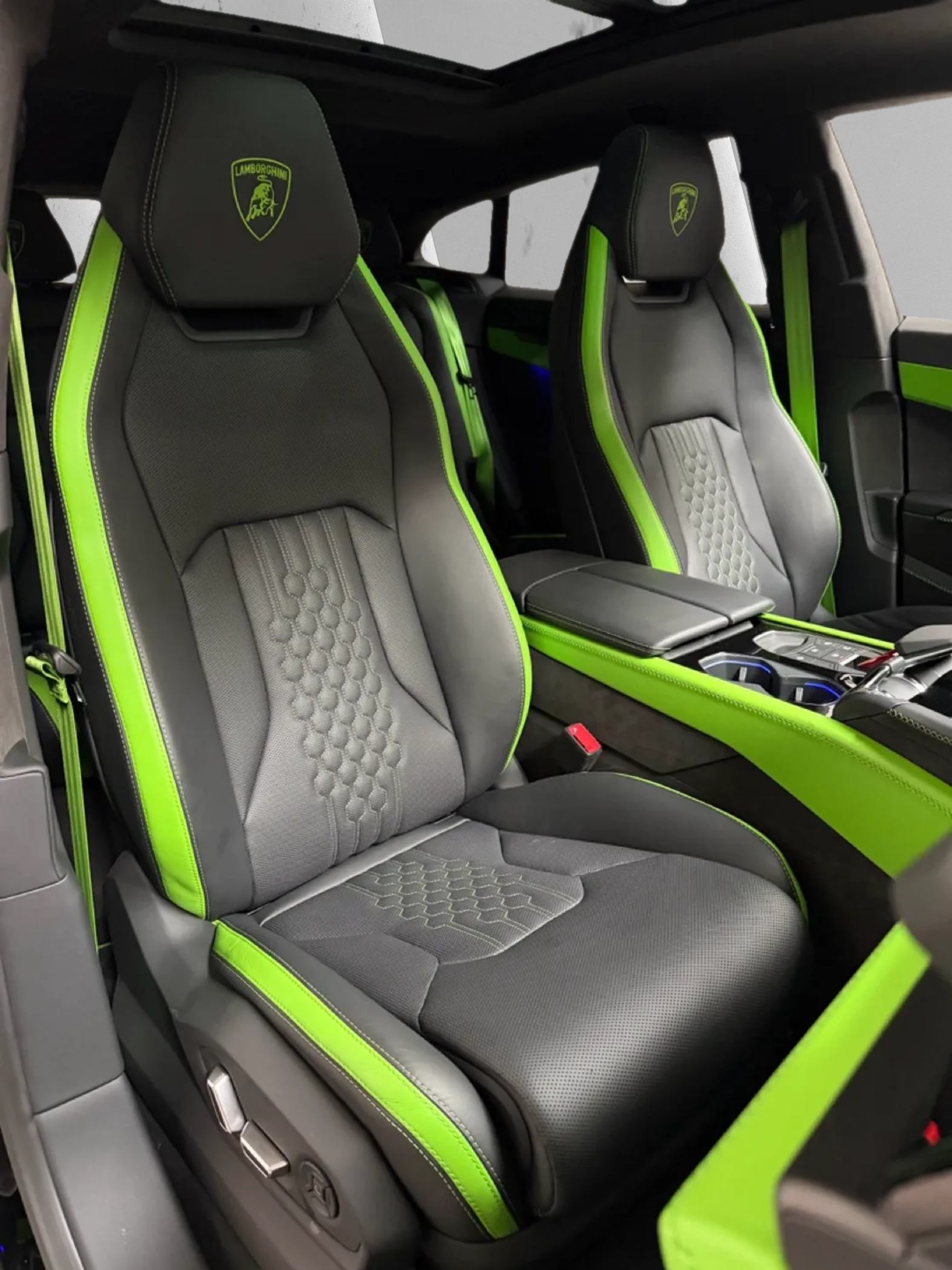 Lamborghini Urus SE 2025
